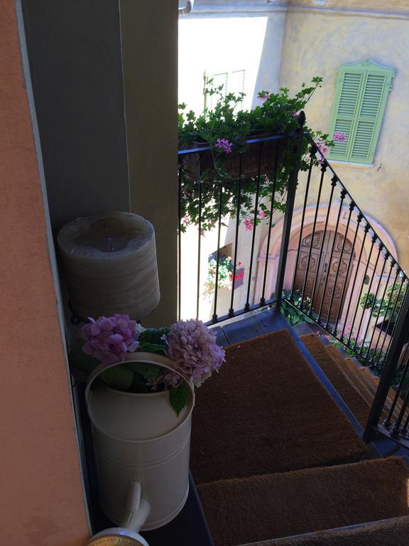 Dimora I Manichei Hotel Monforte D'Alba Luaran gambar