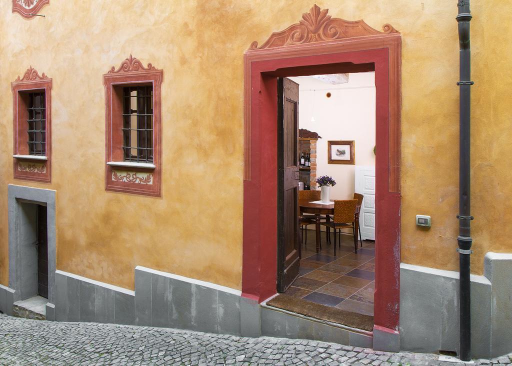 Dimora I Manichei Hotel Monforte D'Alba Luaran gambar