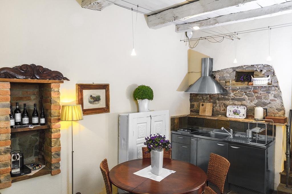Dimora I Manichei Hotel Monforte D'Alba Luaran gambar