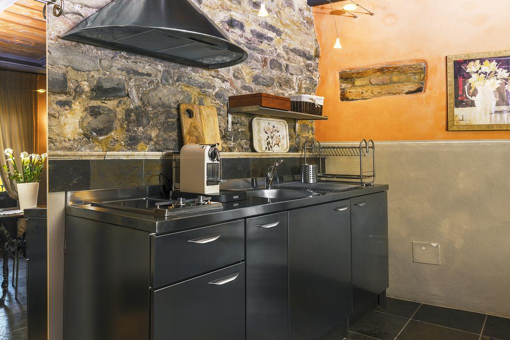 Dimora I Manichei Hotel Monforte D'Alba Luaran gambar