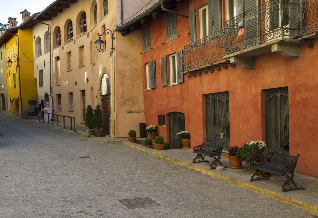 Dimora I Manichei Hotel Monforte D'Alba Luaran gambar