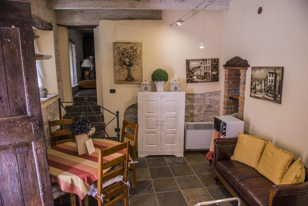 Dimora I Manichei Hotel Monforte D'Alba Luaran gambar