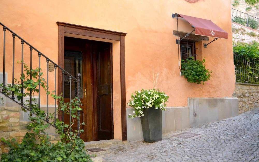 Dimora I Manichei Hotel Monforte D'Alba Luaran gambar