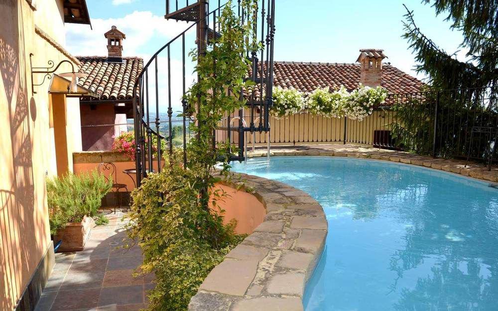 Dimora I Manichei Hotel Monforte D'Alba Luaran gambar